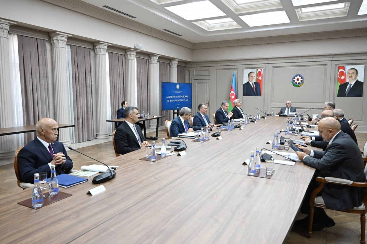 Baş nazir hökumət üzvlərini topladı: tapşırıqlar verdi