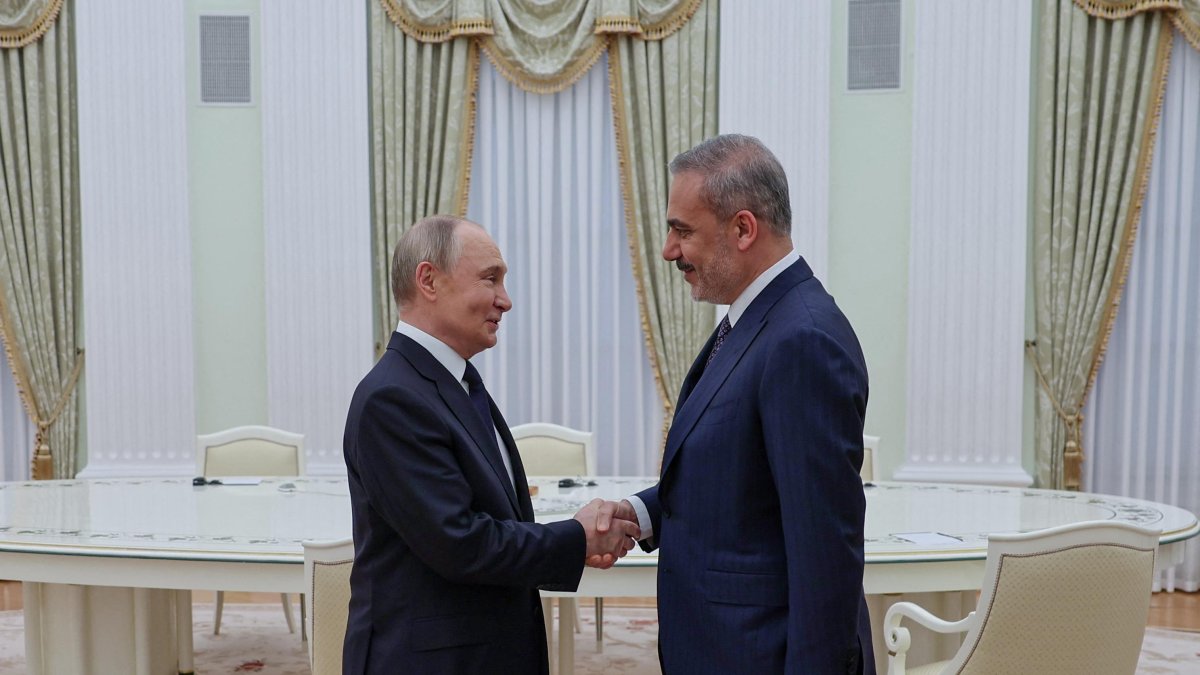 Путин встретится с Хаканом Фиданом