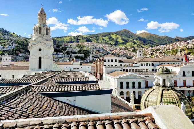 Visa requirement between Azerbaijan and Ecuador is abolished