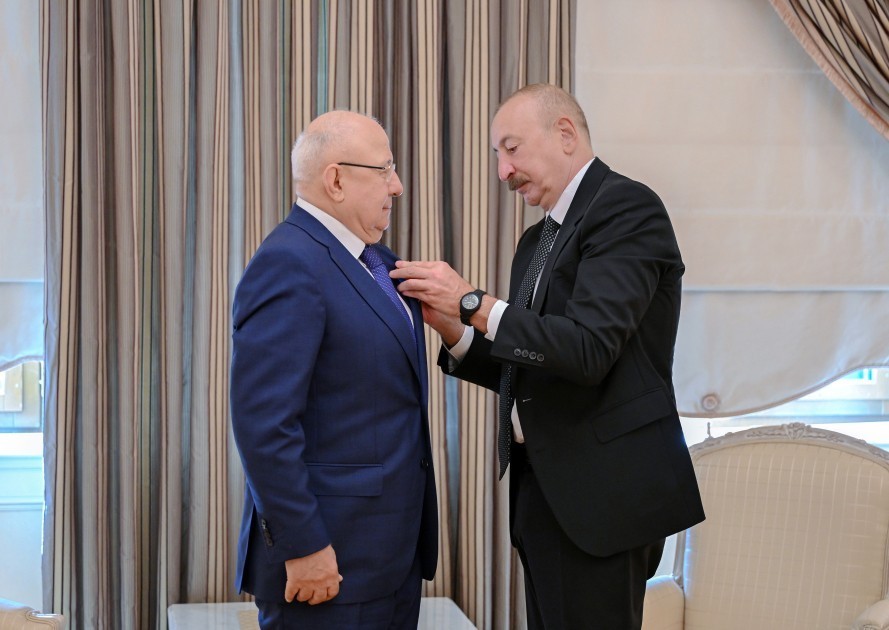 Prezident Qurban Qurbanova &ldquo;Dostluq&rdquo; ordenini&nbsp;təqdim etdi - FOTOLAR