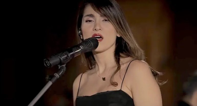 This singer will be flogged