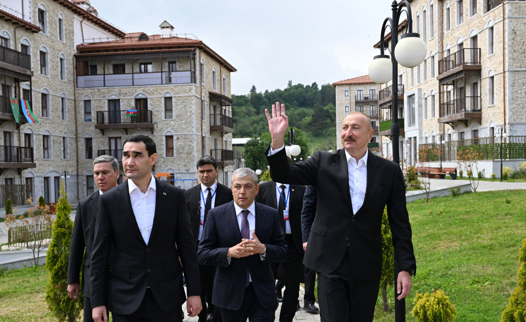 Prezidentlər Şuşanı gəziblər - FOTOLAR