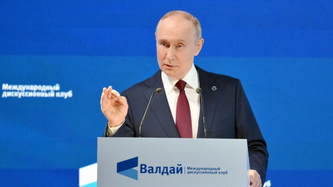 Qərb ölkələri Rusiyadan qorxur - Putin