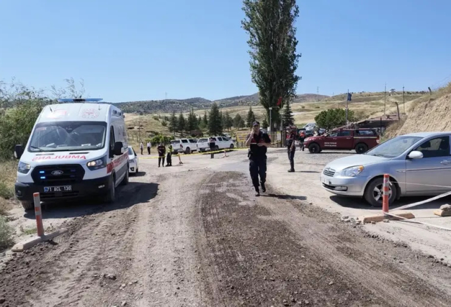 Türkiyədə sursat anbarında partlayış, ölənlər var
