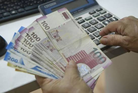 Azərbaycanlılar ayda orta hesabla 644 manat xərcləyir