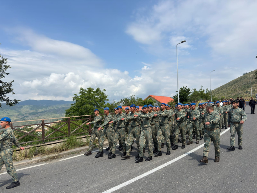 Laçında&nbsp;hərbçilər yürüş ediblər - FOTOLAR