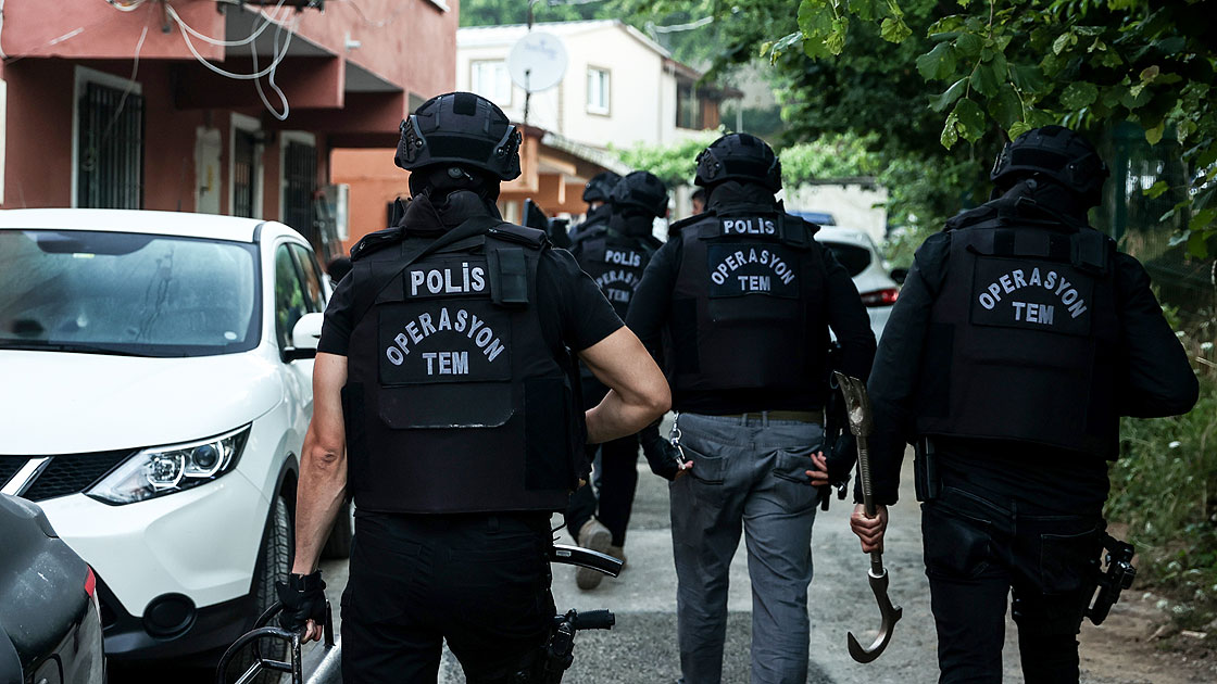 Türkiyədə polis əməliyyat keçirdi -&nbsp;409 nəfər saxlanıldı