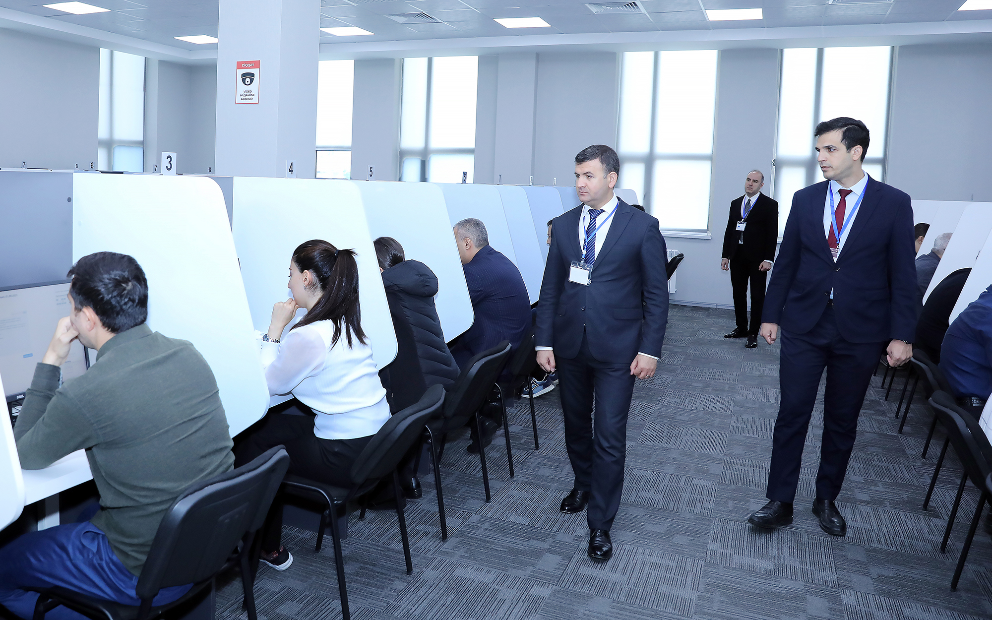 Hakimliyə namizədlər üçün test imtahanı keçirildi