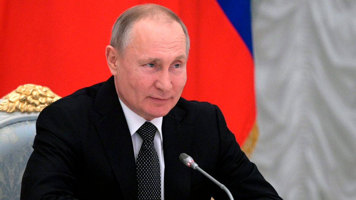 Qərb Rusiyanı məğlub edə bilmir - Putin