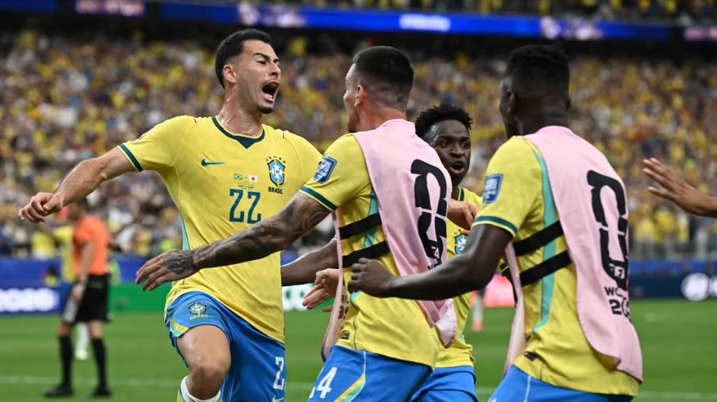Braziliya dünya çempionatında növbəti mərhələyə yüksəldi