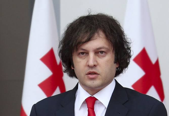 Səfir münasibətləri korlamaqda günahlandırıldı