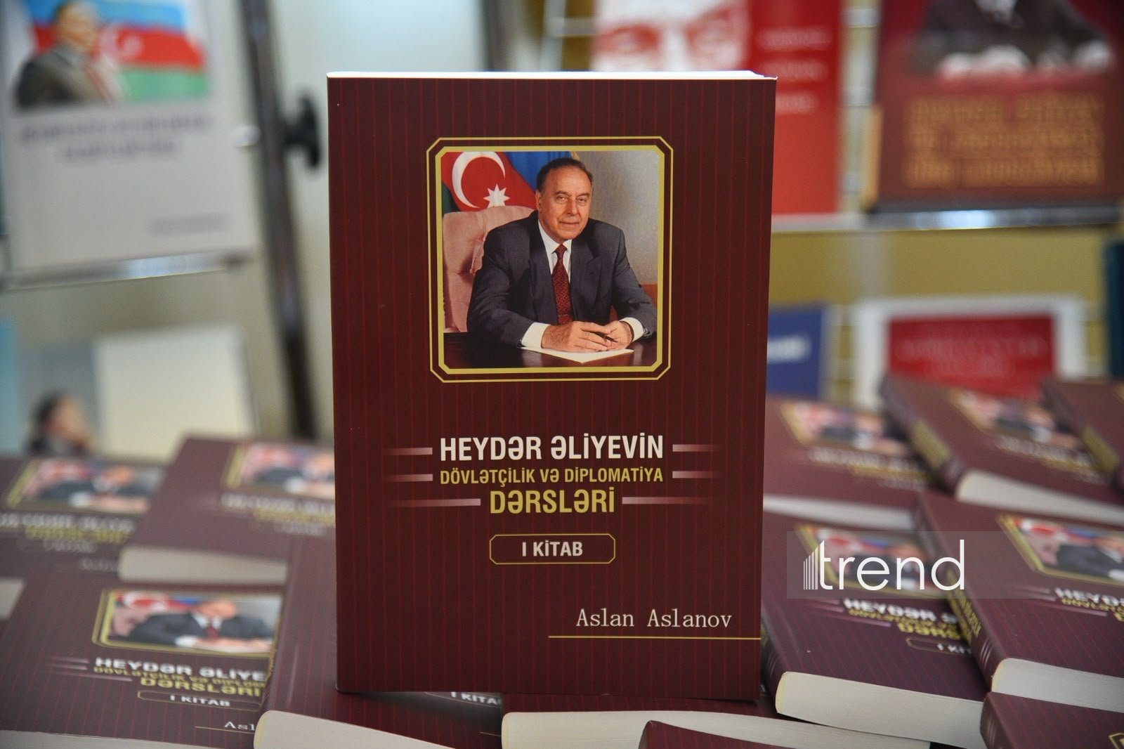 &ldquo;Heydər Əliyevin dövlətçilik və diplomatiya dərsləri&rdquo;&nbsp;kitabının təqdimat olub - FOTO