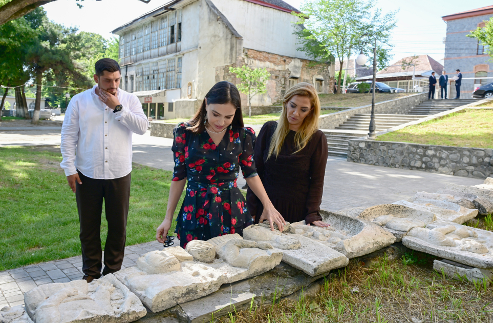 Leyla Əliyeva Şəkidəki məşhur məkanda - FOTOLAR