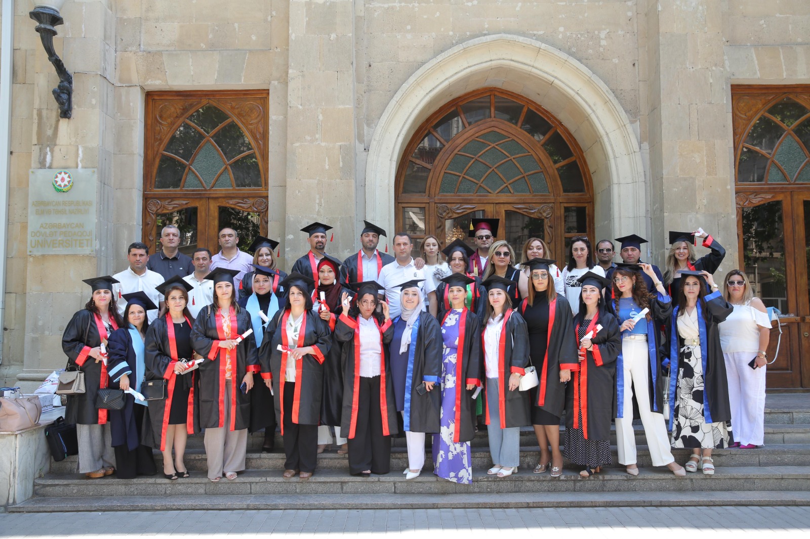 Bu universitetdən 5 minədək məzun buraxıldı