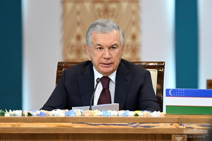 Şavkat Mirziyoyev Cənubi Qafqaza gəlir