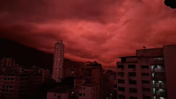 Səma&nbsp;al rəngə boyandı - FOTO