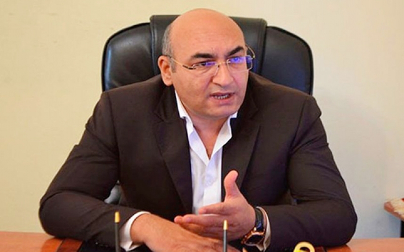 İqbal Ağazadənin adından daha bir jurnalistdən pul istədi: &ldquo;Dedim sürücünü göndərin&rdquo;