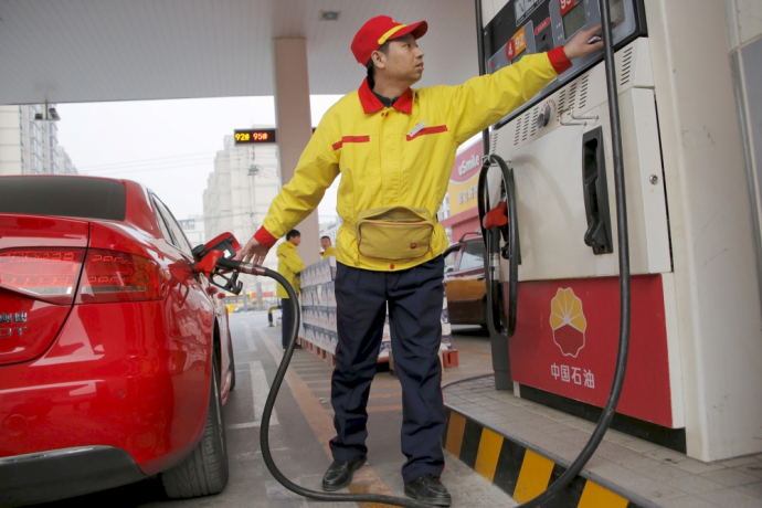 Çində yanacaq kəskin ucuzlaşdı