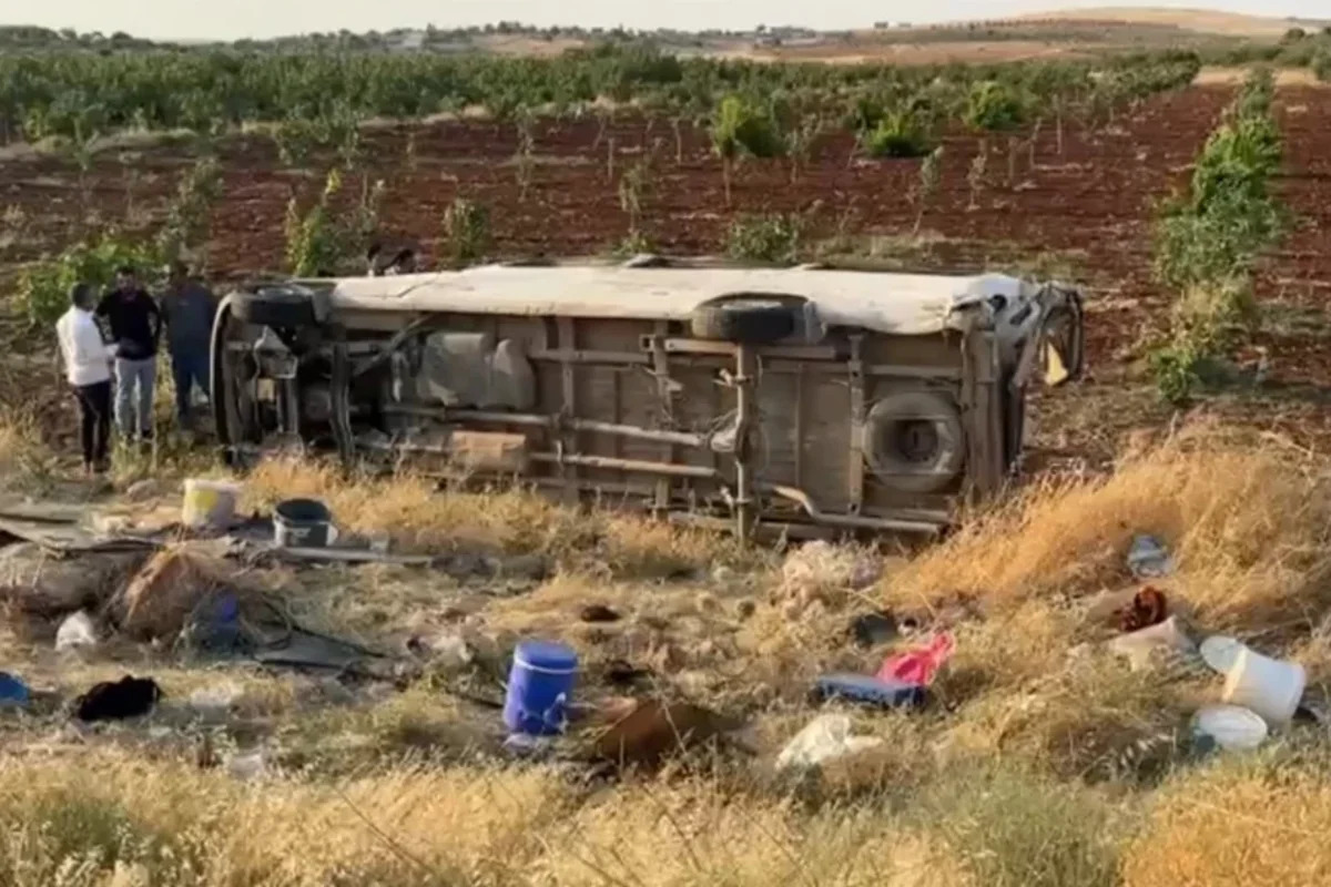 Türkiyədə mikroavtobus aşdı -&nbsp;22 yaralı