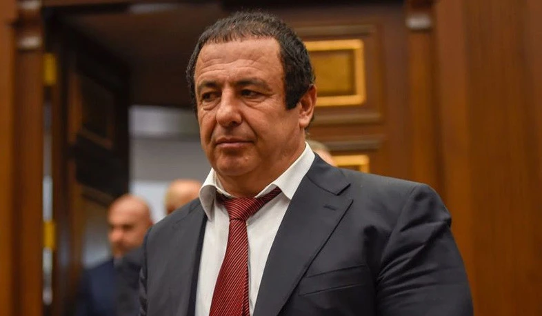 Tsarukyanın evində axtarış aparılır