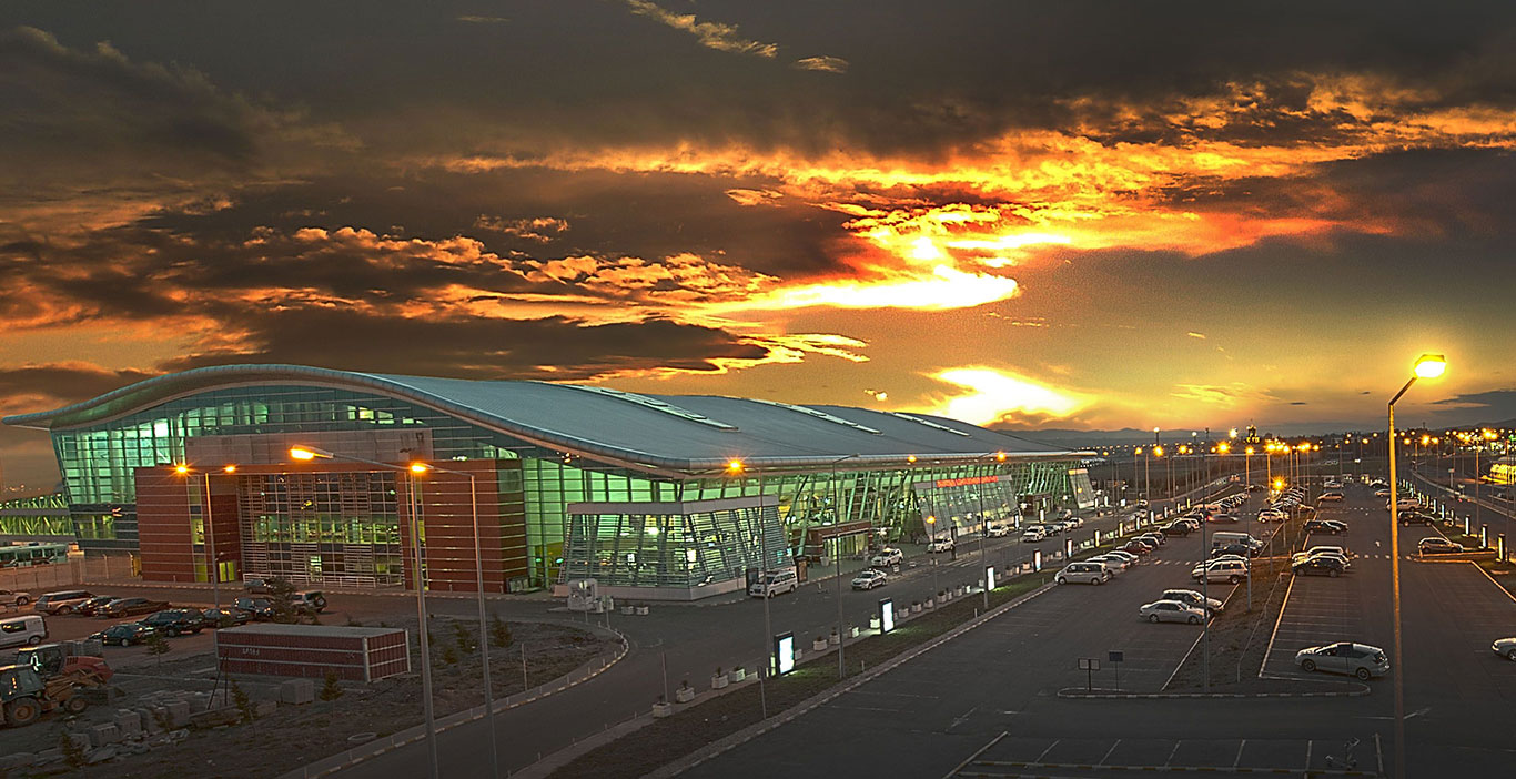 Tbilisi Beynəlxalq Hava Limanını işıqsız qalıb