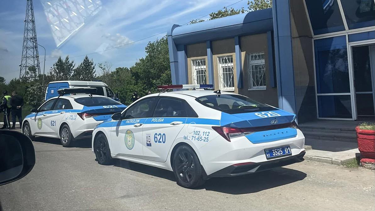 Qazaxıstan ruslara qadağa qoydu