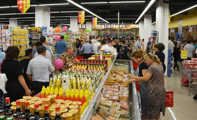 Marketlərin tələb etdiyi ödənişlər araşdırılsın - DEPUTAT