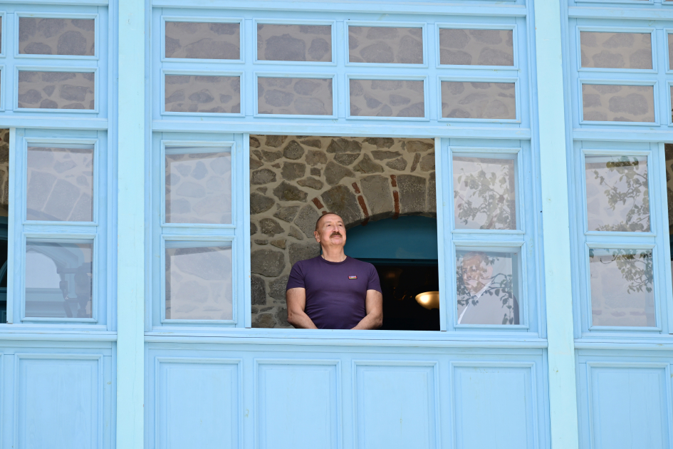 İlham Əliyev&nbsp;"Sadıqcanın evi"nin açılışında - FOTOLAR