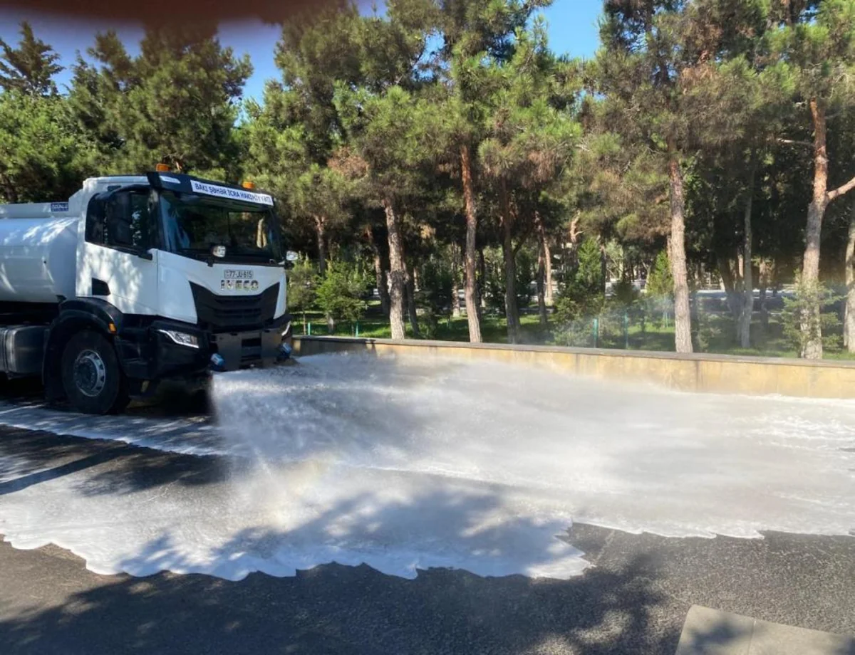 Bakının 544 küçəsi YUYULDU