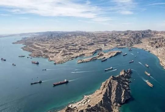 SEPAH: Hörmüz boğazı gəmiçilik üçün bağlanıb