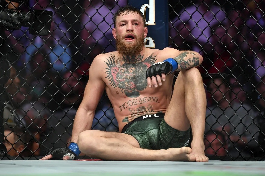 UFC: Makqreror nokauta düşdü