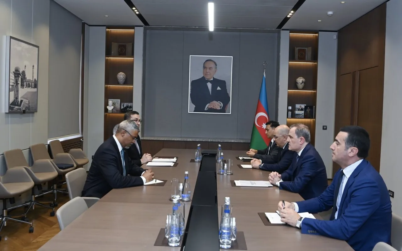 Ceyhun Bayramov baş katiblə görüşdü