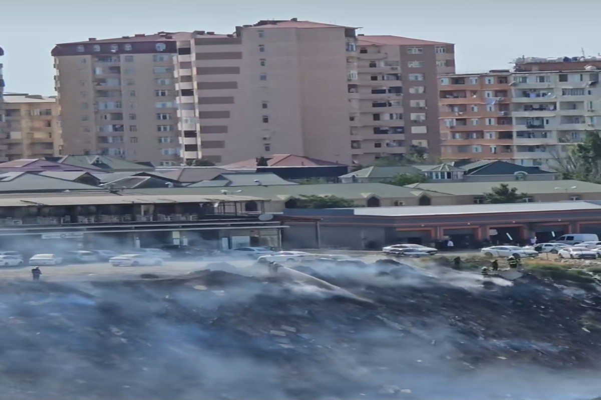 Bakıda açıq ərazidə yanğın