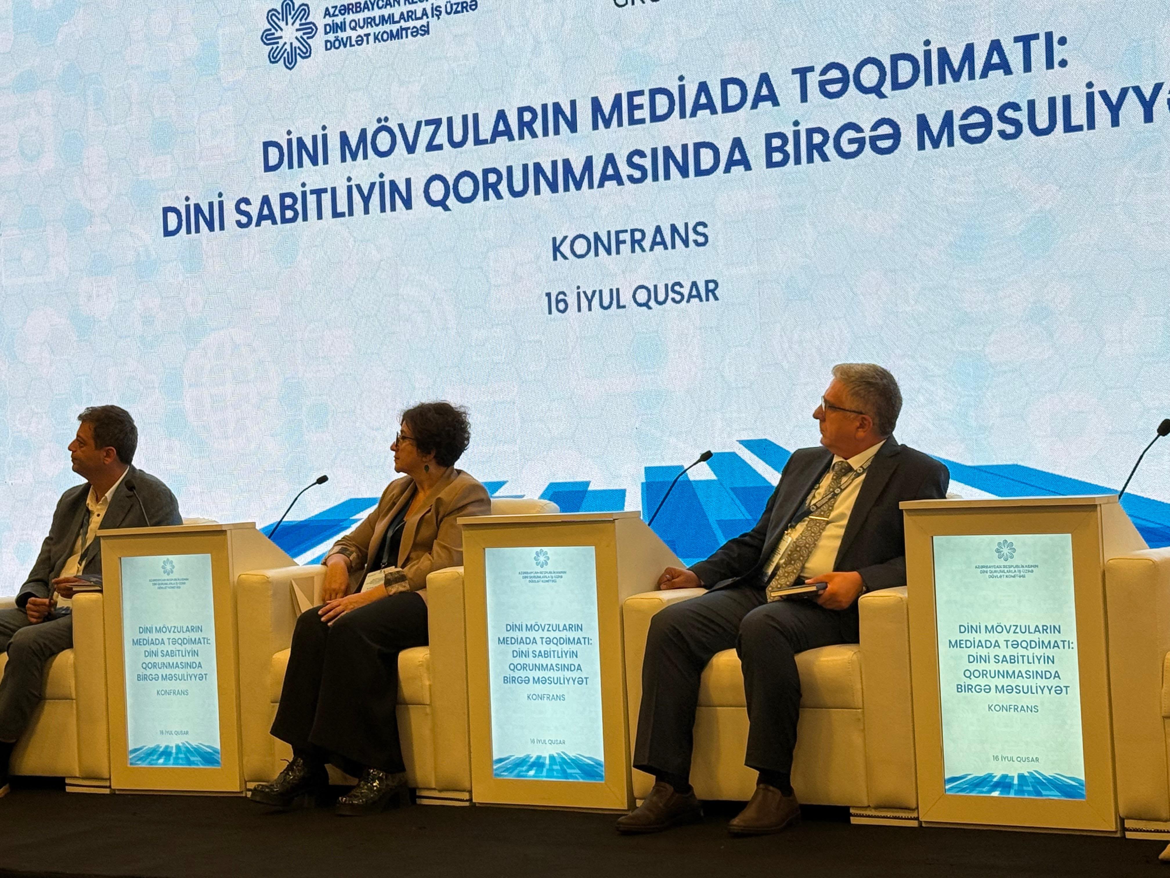 Dini mövzulara yanaşmada medianın rolu müzakirə olunub