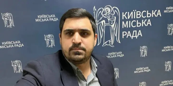 Zelenski azərbaycanlı məmuru işdən çıxardı