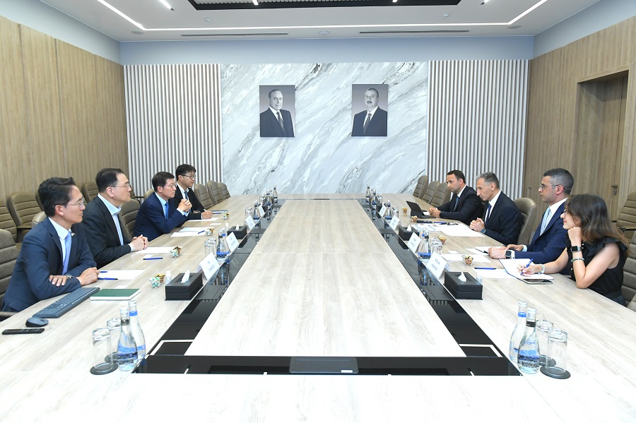 Rəşad Nəbiyev tanınmış şirkətin rəhbər şəxsləri ilə görüşdü