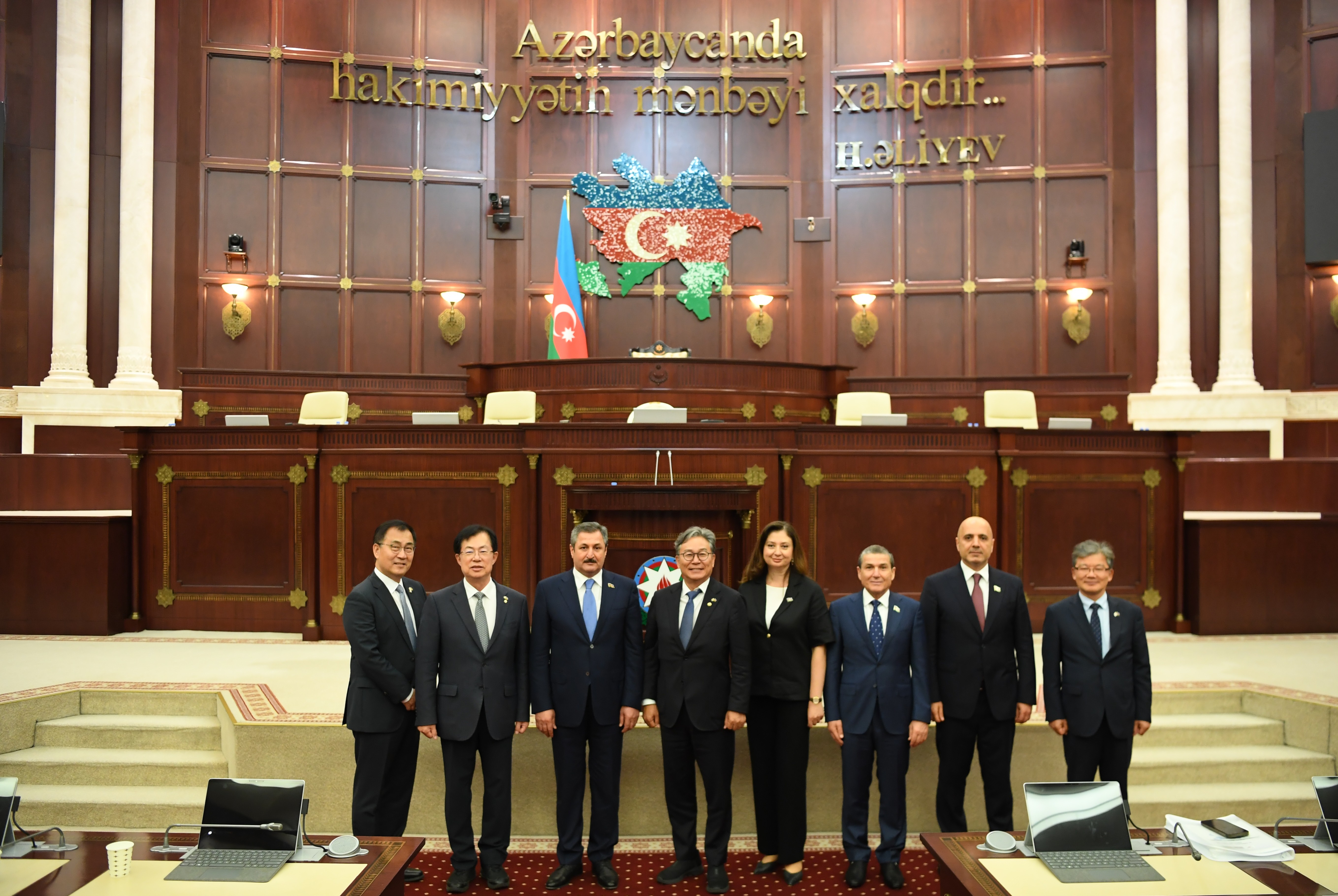 Milli Məclisdə koreyalı parlamentarilər ilə görüş keçirilib