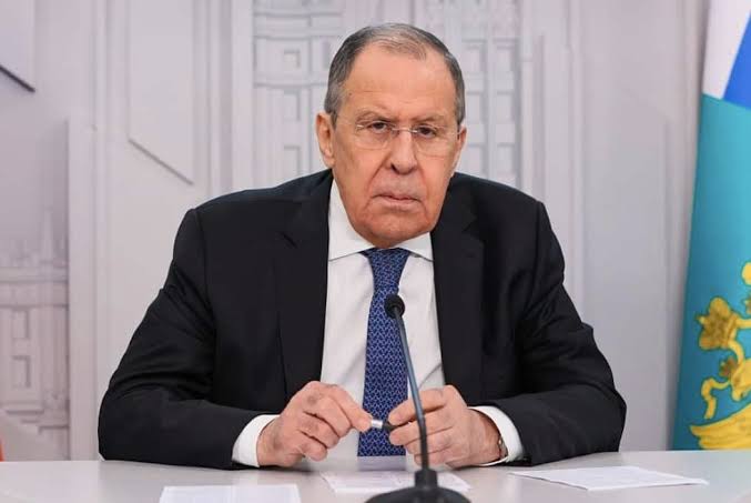 Rusiyanın İranı silahlandırması utancvericidir - Lavrov