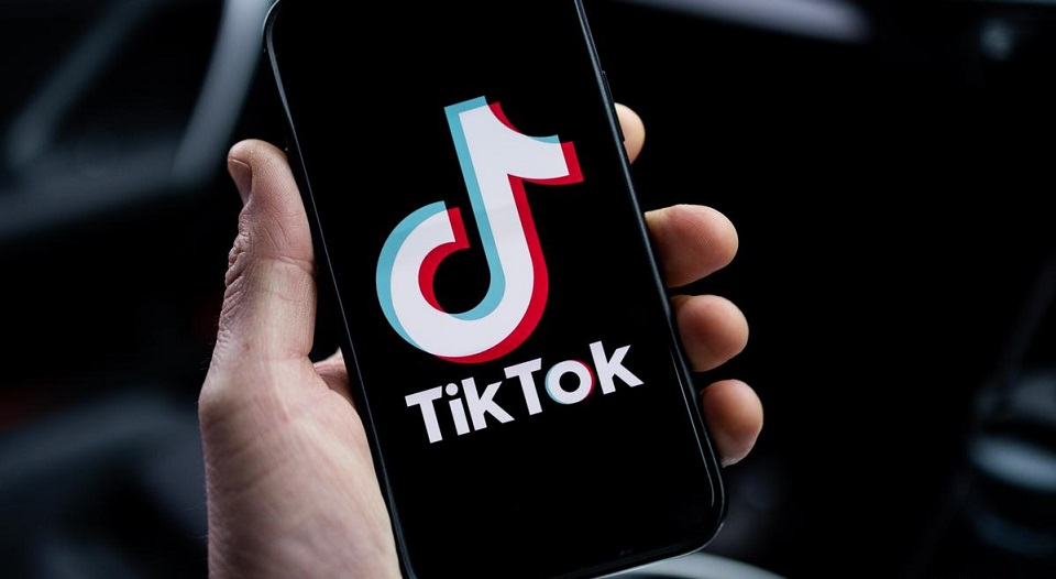 Tiktok zehnimizi oxuya bilir?