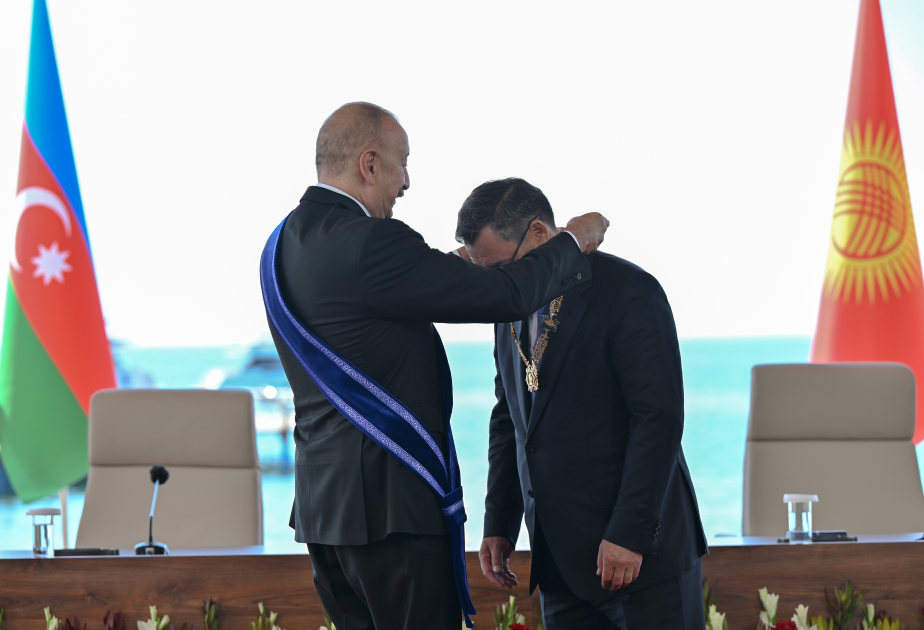 Qırğızıstan Prezidenti &ldquo;Heydər Əliyev" ordeni ilə təltif olundu - FOTO