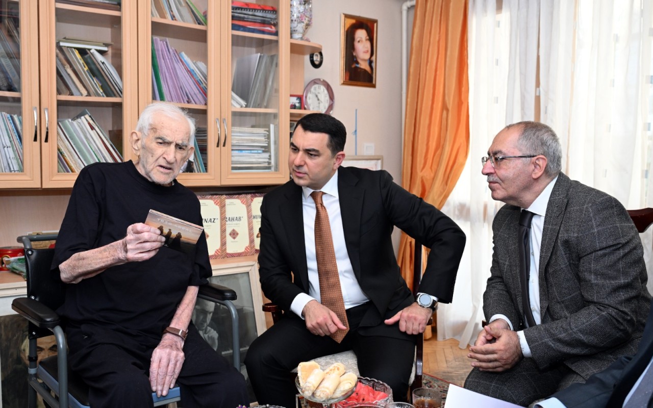 Nazir Xalq artistini evində ziyarət etdi - FOTOLAR