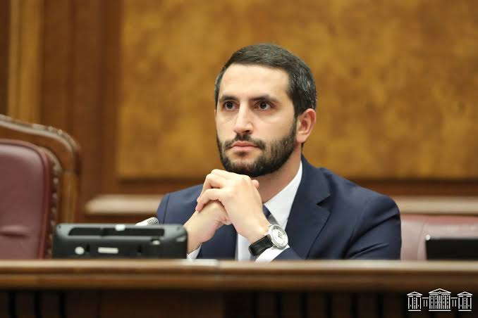 Ermənistan parlamentu bu gün onu yeni spiker&nbsp;seçəcək
