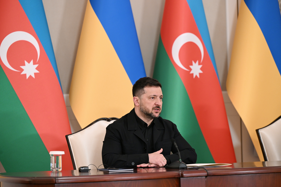 Zelenski: Biz Azərbaycanla güclü münasibətlər qururuq