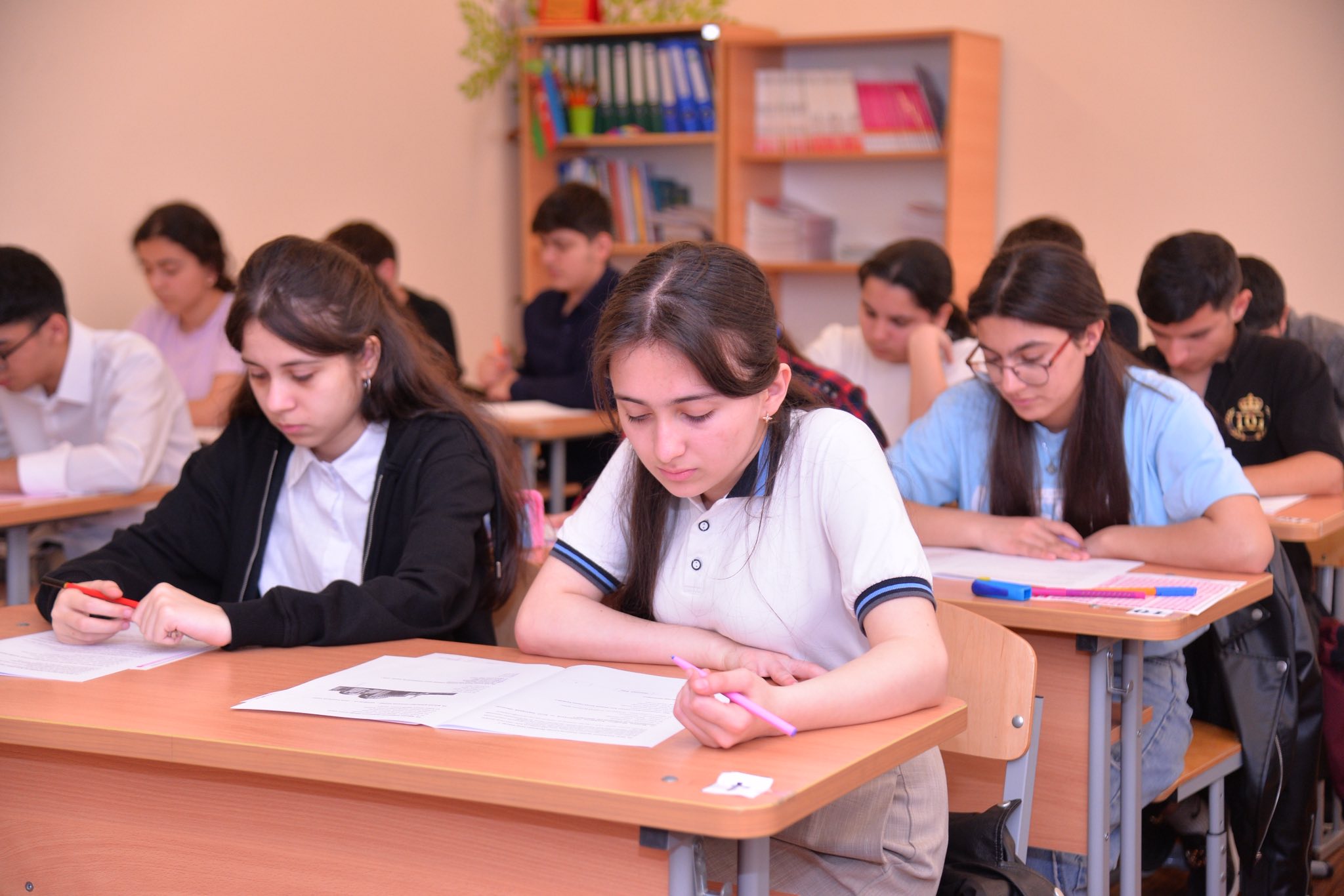 Azərbaycan dili nəticələrinə görə öndə olan bölgələr - SİYAHI