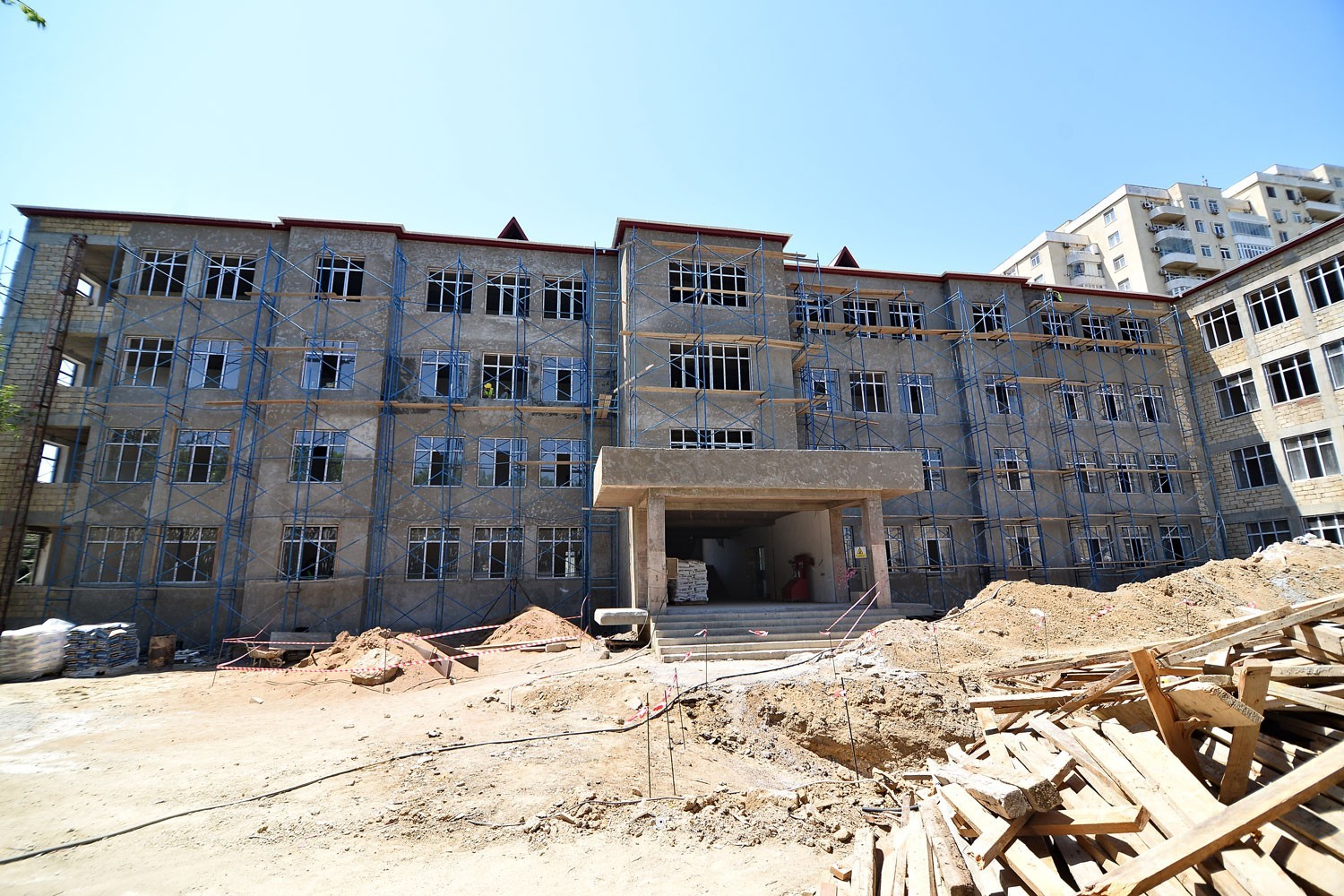 Bakıda üç məktəb tikilir, 3 bağça təmir olunur