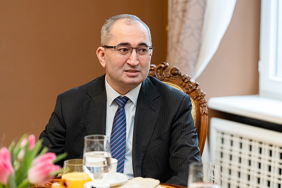 Dövlət başçısı onu İsveçə səfir göndərdi