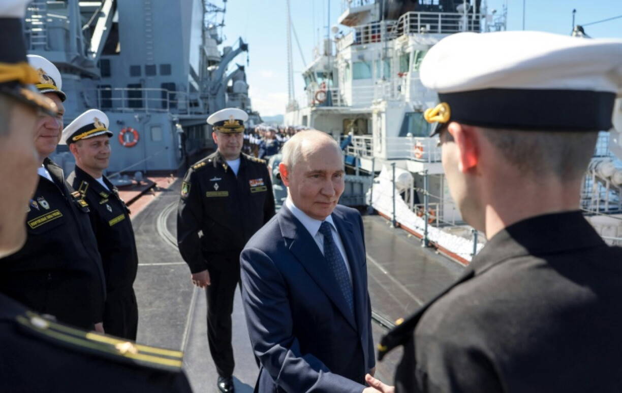 Скандал вокруг визита Путина на Курилы нарастает: Япония отозвала посла