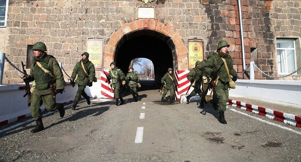 Украина может нанести удар по российской базе в Гюмри