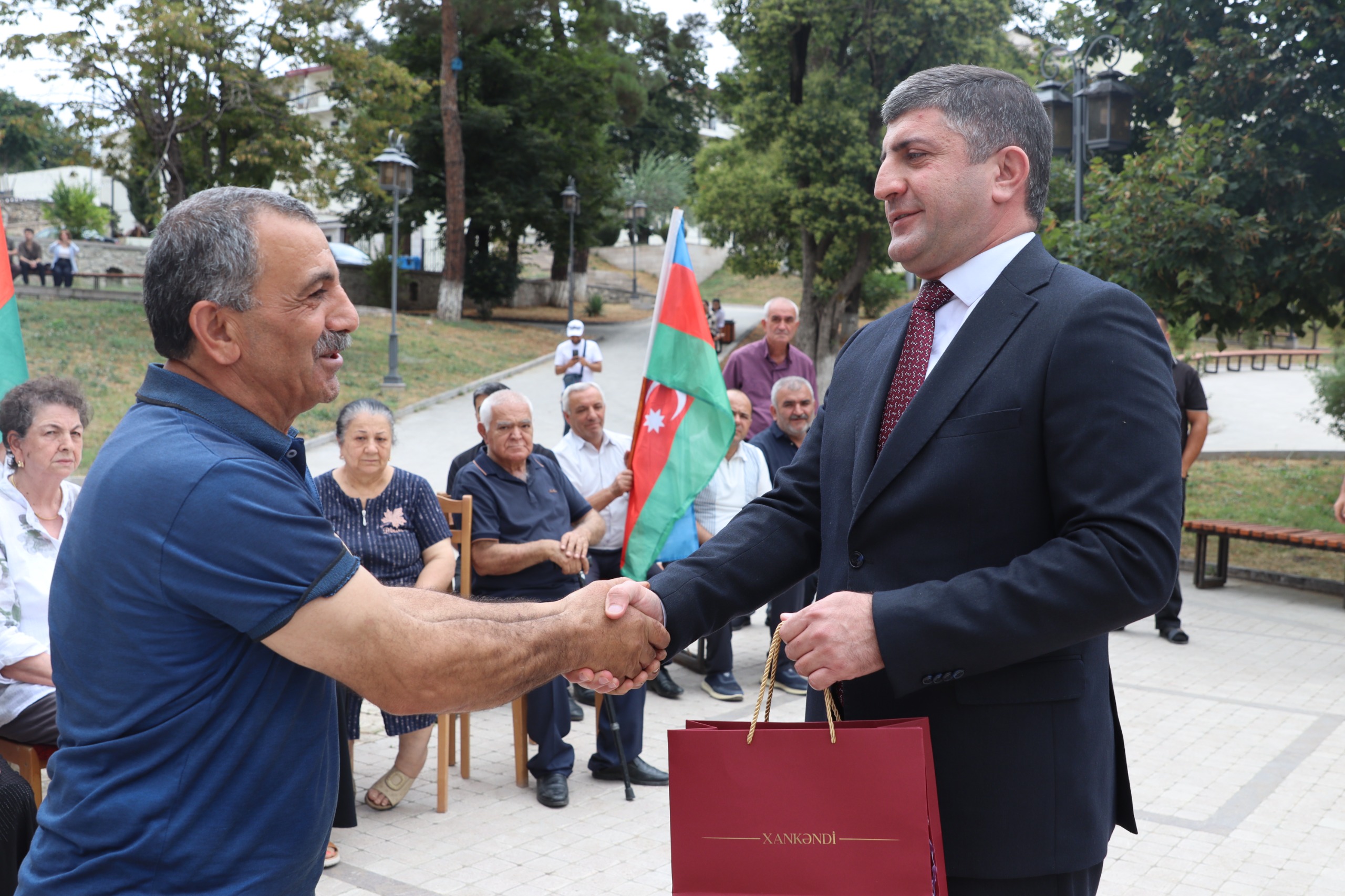 Xankəndidə 102 nəfərə mənzillərin açarları verildi - FOTO