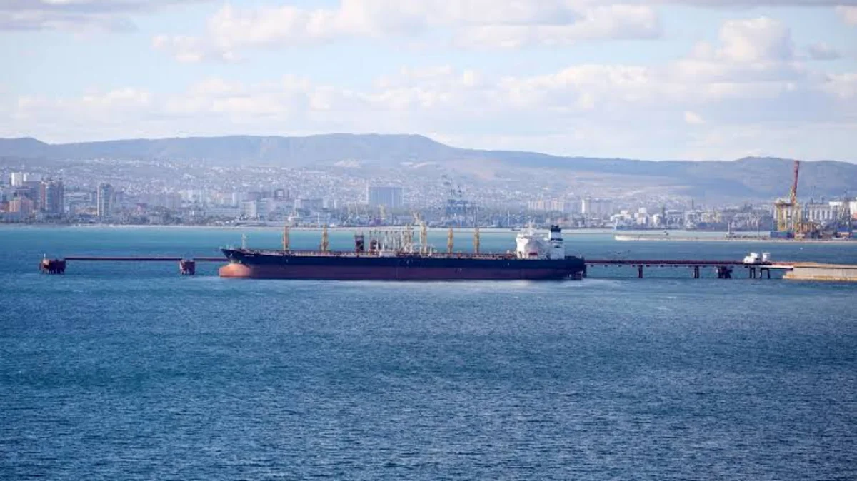 Rusiya ən böyük neft terminalını dayandırdı